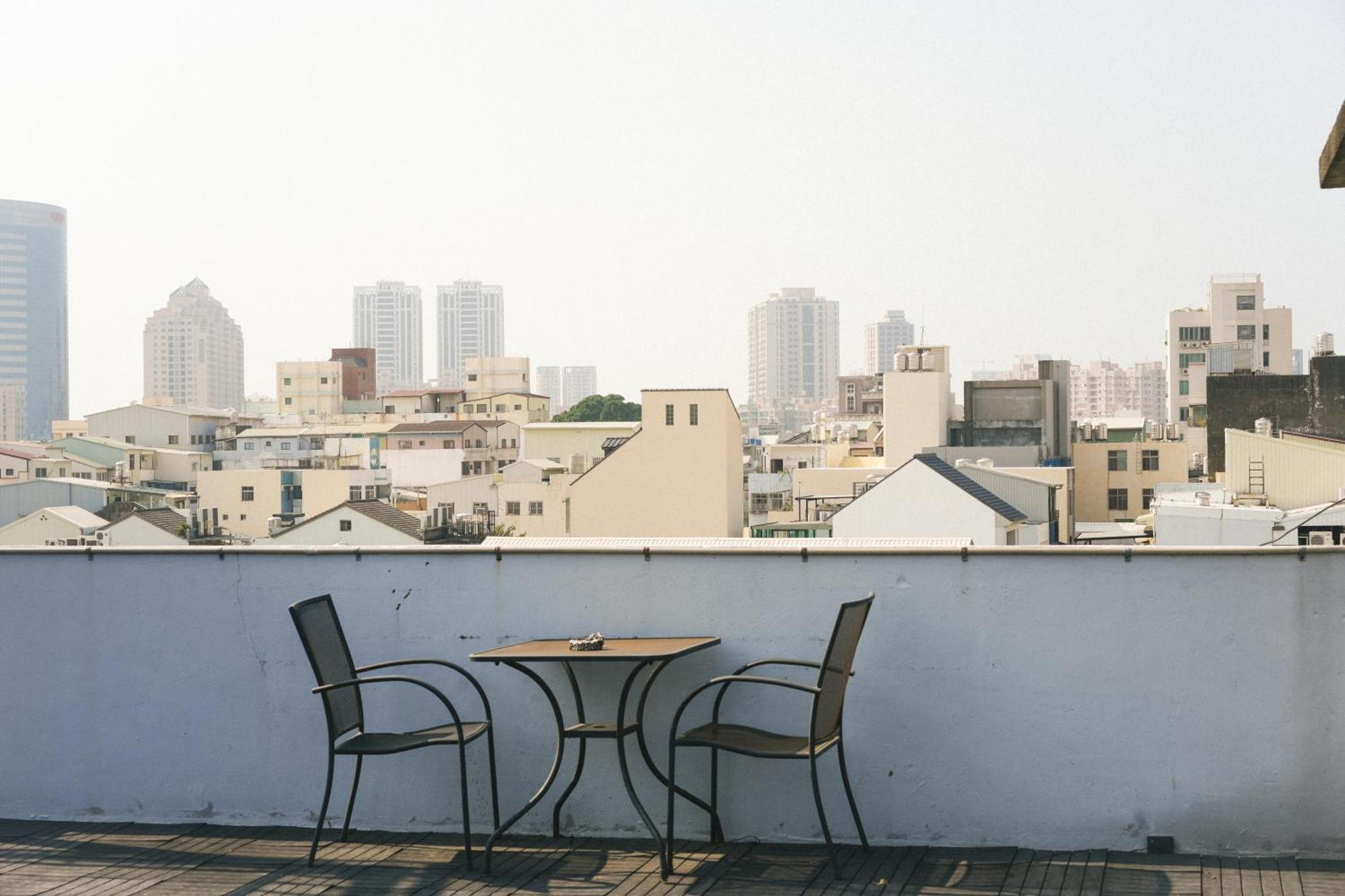 Loft18 Hostel Tainan Exterior foto